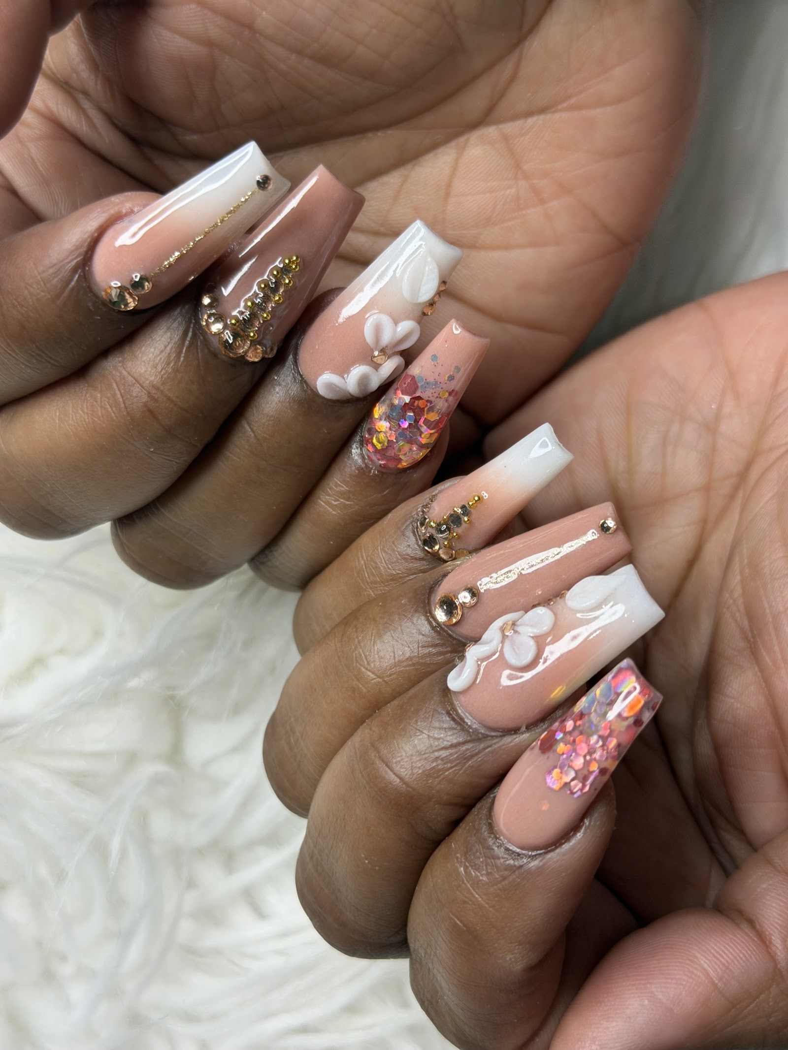 Hollywood Nails & Spa nail photo 1
